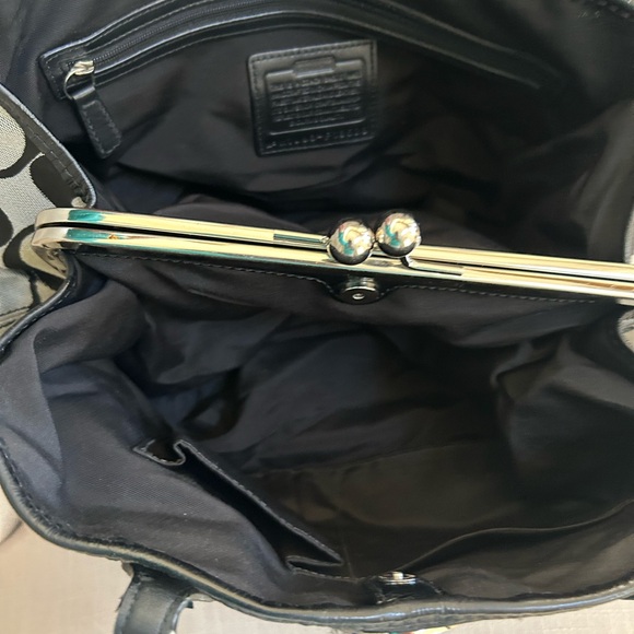 Coach Black and Cream Signature Shoulder Bag - Picture 11 of 15